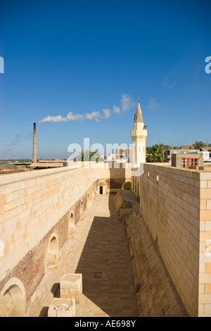 Murs de Fort Qaytbay, Rosetta, l'Égypte Banque D'Images