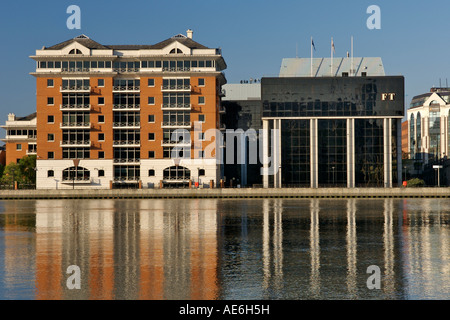 Le Financial Times s'appuyant sur la rive sud de la rivière Thames à London. Banque D'Images