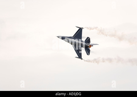 La composante aérienne belge General Dynamics F16A MLU Fighting Falcon Banque D'Images