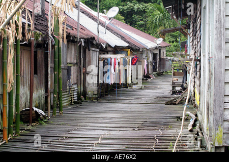 Rumah Bundong, une longue maison traditionnelle Iban, Kapit, Sarawak, Bornéo, Malaisie Banque D'Images