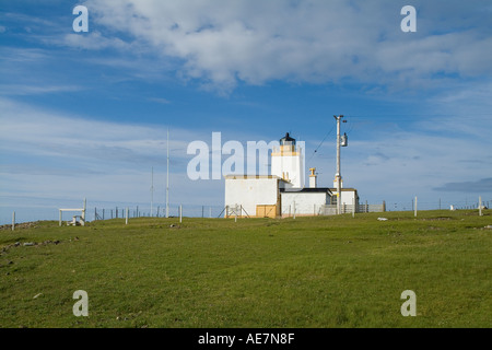 Chef de l'Caldersgeo Sud dh ESHA NESS phare Eshaness SHETLAND tour lumineuse et bâtiments Banque D'Images