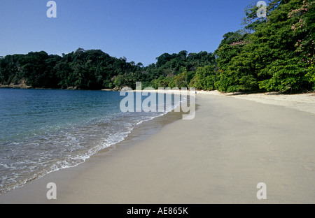 Une belle plage de Manuel Antonio National Park, Costa Rica. Banque D'Images