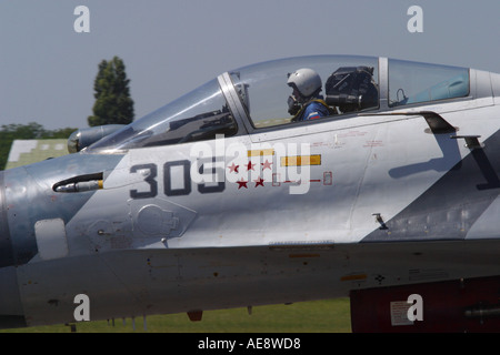 Construit russe Sukhoi Su 27 intercepteur air-air avec pilote Banque D'Images