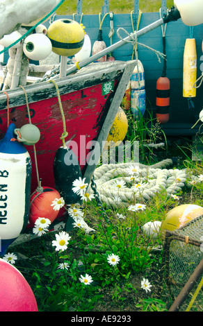 L'attirail de pêche corde bouée et vieux bateaux de pêche se trouvent à proximité de l'Homer spit dans Alaska Banque D'Images