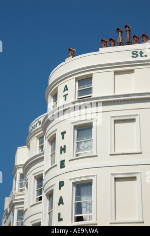 St Christopher's Inn à l'hôtel Palace sur le front de mer de Brighton Sussex England UK Banque D'Images