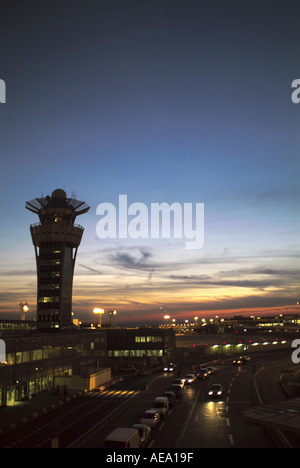 France Paris Orly Airport Tower Control au coucher du soleil Banque D'Images