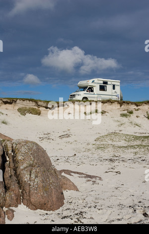 Calypso le camping-car garé près de la plage à Fidden ferme sur la côte sud de l'île de Mull Ecosse UK Banque D'Images