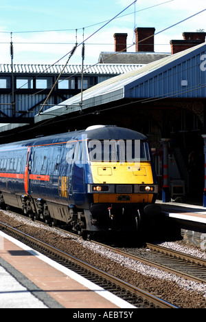 Train Intercity 225 gner à Grantham, Lincolnshire, Angleterre, RU Banque D'Images