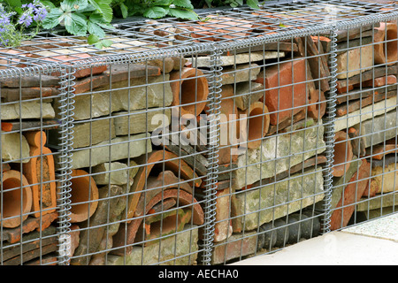 Les vrais déchets en jardin DESIGNER CLAIRE WHITEHOUSE Chelsea Flower Show 2005 Banque D'Images