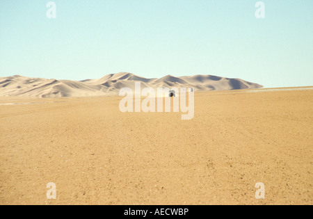 Dans l'Erg Murzuk Jeeps Sahara désert de Libye Banque D'Images