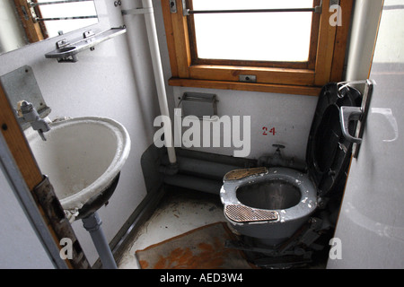 Toilettes sur le train Express Transsibérien, Russie Banque D'Images
