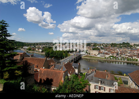 Vue panoramique sur la ville de Le Blanc, Indre, France. Banque D'Images