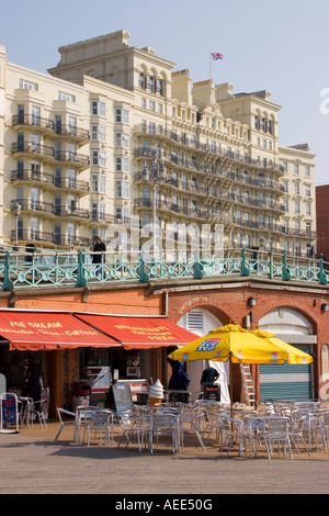 Le Devere Hotel sur le front de mer à Brighton East Sussex Banque D'Images