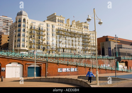 Le Devere Hotel sur le front de mer à Brighton East Sussex Banque D'Images