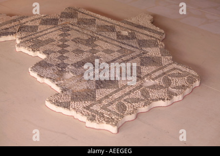 Mosaïque géométrique noir et blanc à Fishbourne Roman Palace, Sussex, Angleterre Banque D'Images