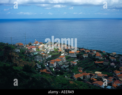 Vue aérienne sur le village Seixal à la côte nord de Madère Portugal Europe. Photo par Willy Matheisl Banque D'Images