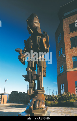 'Vulcan' une sculpture par Sir Eduardo Paolozzi en place centrale, Newcastle upon Tyne, Royaume-Uni Banque D'Images