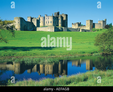 Château d'Alnwick et la campagne environnante, Northumberland, Angleterre Banque D'Images