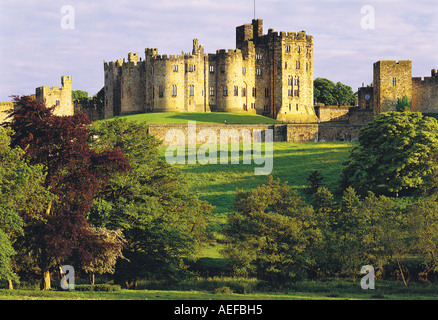 Château d'Alnwick et la campagne environnante, Northumberland, Angleterre Banque D'Images
