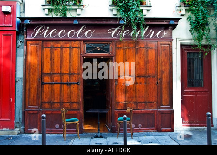 Paris France, Old vintage shop Restaurant italien 'Avant', dans le Marais "Piccolo Teatro" Banque D'Images