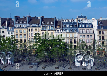 Paris France vieilles façades d'architecture résidentielle dans le quartier du Marais, en face Banque D'Images