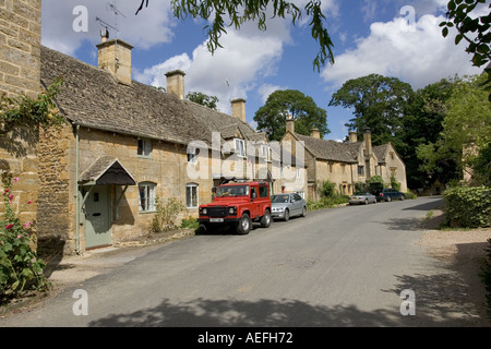 Moelleux typiques maisons en pierre de Cotswold village de Stanton UK Banque D'Images