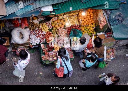 Gage street étal de fruits dans le centre de Hong Kong Banque D'Images