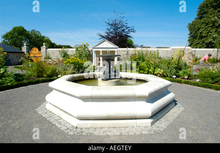 Vue de la Physic Garden Cowbridge Vale of Glamorgan South Wales UK Banque D'Images