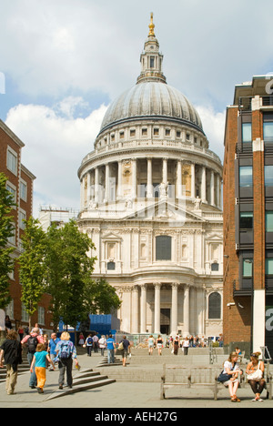 Vue verticale du côté sud de la Cathédrale St Paul Banque D'Images