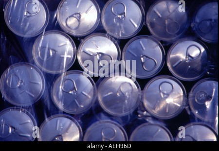 Close up de boîtes en aluminium. Photo par Willy Matheisl Banque D'Images