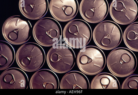 Close up de boîtes en aluminium. Photo par Willy Matheisl Banque D'Images