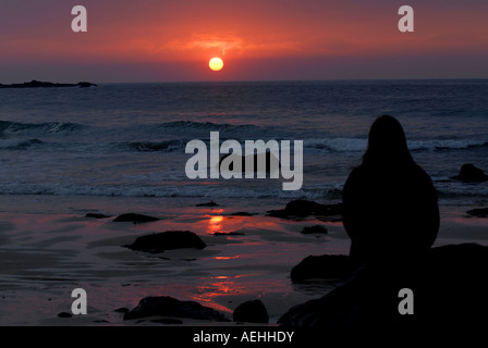 Coucher de Porthmeor Beach, St Ives, Cornwall, Angleterre. Banque D'Images