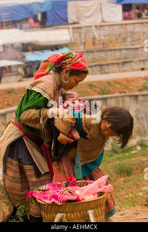 Mère et fille vietnamienne du nord Vietnam Banque D'Images