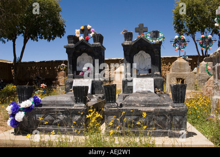 Une tombe dans le cimetière de Santa Catalina, Provincia de Buenos Aires Argentine c'est un cimetière typique de la région du nord-ouest du pays Banque D'Images