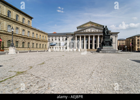 Bavière Munich Allemagne Théâtre National Bayerisches Nationaltheater au Max Joseph Platz Bavarian State Opera Banque D'Images