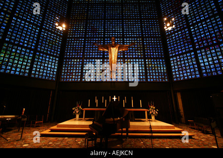Nouveau bâtiment de l'église Kaiser Wilhelm Gedaechtniskirche dans la capitale allemande Berlin Allemagne Banque D'Images