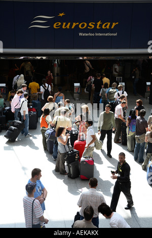 La gare internationale de Waterloo Eurostar satation de l'enregistrement. Banque D'Images