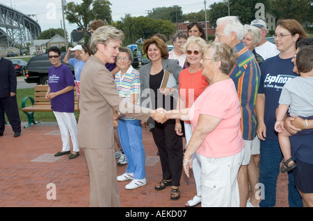 Le gouverneur du Michigan Jennifer Granholm assiste et fait la promotion de lois pour arrêter l'importation de déchets en provenance du Canada Banque D'Images