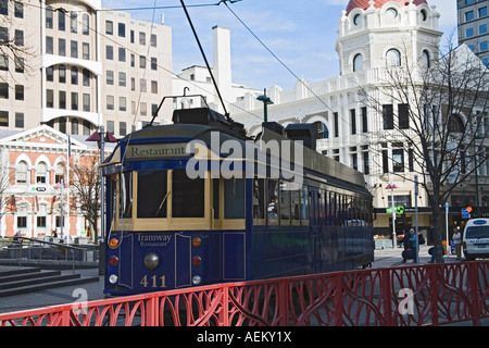 CHRISTCHURCH ile sud Nouvelle Zelande Mai Le restaurant très populaire tram stationné à la place de la Cathédrale Banque D'Images