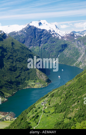 Vue sur Geiranger Geirangerfjorden et d'Grindalseter More og Romsdal Norvège Stranda Banque D'Images