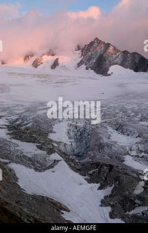 Le glacier du Tour avec l'Aiguille du du Passon au-delà Banque D'Images