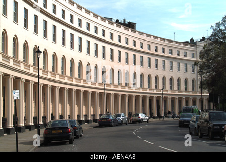 John Nash Regency architecture façade courbée dans Park Crescent Londres W1 vue du bâtiment historique classé a Grade I Crown Estate propriété Angleterre Royaume-Uni Banque D'Images