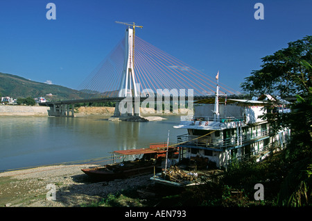Yunnan Chine Mékong River Jinghong et nouveau pont Banque D'Images
