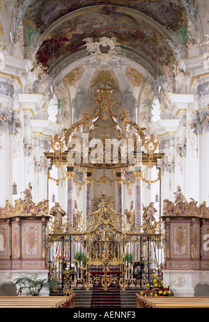 Trèves, Saint Paulin, Blick nach Osten mit Altarbaldachin von Balthasar Neumann Banque D'Images