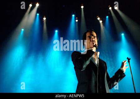 Nick Cave and the Bad Seeds en concert, Brixton Academy, Novembre 2004 Banque D'Images