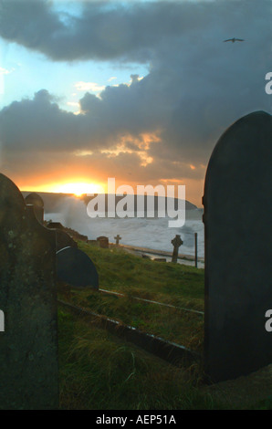 Église Aberdaron sunrise de cour de Galles U K Europe Péninsule Lleyn Ynys Essence fawr Banque D'Images