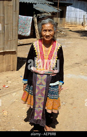 Femme de la tribu Hmong, Huay Luk, village du district de Chiang Dao, la province de Chiang Mai, Thaïlande Banque D'Images