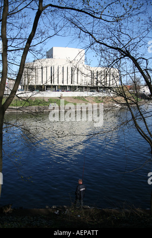 Le pêcheur Sdrb avec Opera Nova Bydgoszcz Pologne Banque D'Images