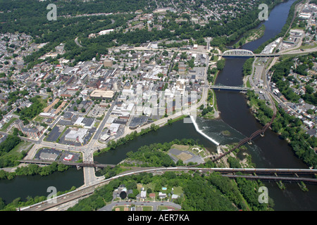 Vue aérienne de la rivière Delaware près de Easton, Pennsylvanie et Phillipsburg, New Jersey, États-Unis Banque D'Images