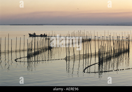 Coucher de soleil en bateau au lac Albufera Valencia Espagne Banque D'Images